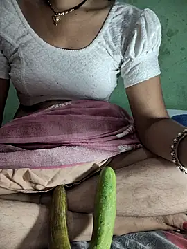 Snapshot of Geeta-143 chatting on November 26, 2025, 9:53 am Geeta-143 online show from November 26, 2025, 9:53 am