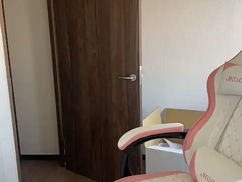 amu nyan cute online show from November 15, 2025, 5:00 am