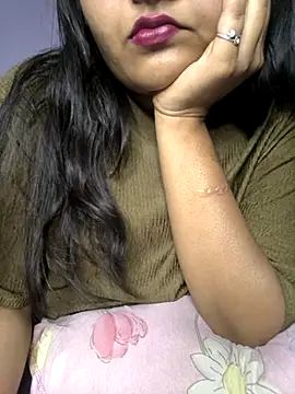 Snapshot of drakezone chatting on February 22, 2026, 4:52 pm drakezone online show from February 22, 2026, 4:52 pm