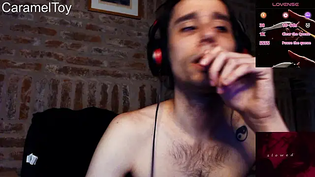 CaramelToy online show from February 15, 2026, 6:18 pm