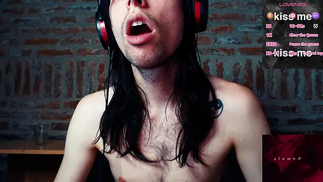 CaramelToy online show from January 13, 2026, 6:12 pm