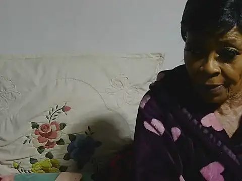 GucciladyXXXX online show from February 17, 2026, 5:32 pm