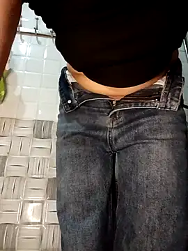 thuy-kieu online show from February 9, 2026, 6:22 am