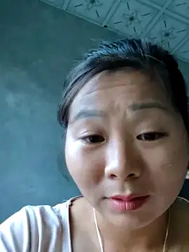 vangkt-cute online show from November 14, 2025, 2:15 am