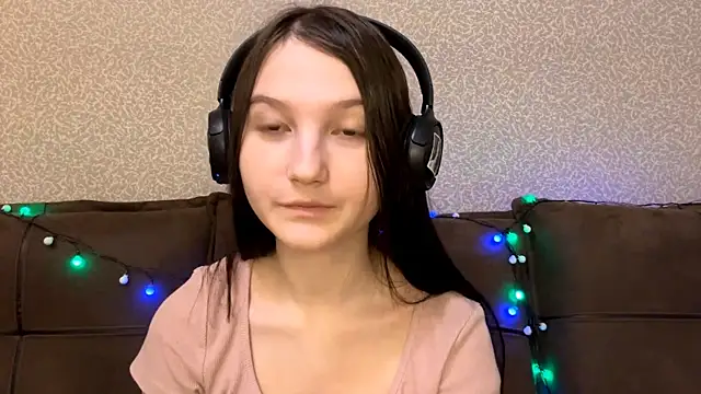 AurorAurora online show from December 15, 2025, 8:31 am