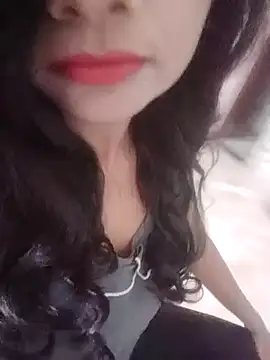 riyahot011 online show from November 12, 2025, 5:06 pm