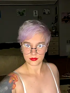 Snapshot of Tattooed_slapx chatting on November 13, 2025, 4:00 pm Tattooed slapx online show from November 13, 2025, 4:00 pm