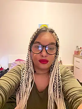 Snapshot of RueBeth chatting on November 15, 2025, 6:01 pm RueBeth online show from November 15, 2025, 6:01 pm