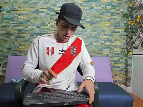 naughty boy Maicoll online show from November 22, 2025, 11:20 am