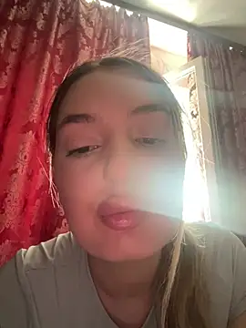 Snapshot of Marisaaasss chatting on July 4, 2026, 11:49 am Marisaaasss online show from July 4, 2026, 11:49 am