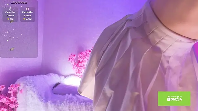 Kitty gaze online show from November 29, 2025, 2:50 pm