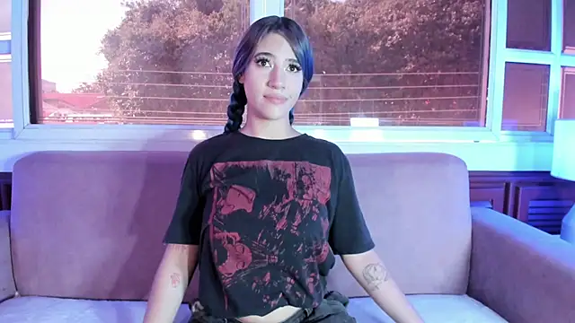 Snapshot of ReiAyanamy chatting on February 5, 2026, 8:04 pm ReiAyanamy online show from February 5, 2026, 8:04 pm