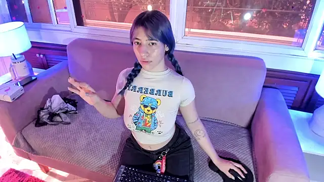 Snapshot of ReiAyanamy chatting on February 28, 2026, 8:52 pm ReiAyanamy online show from February 28, 2026, 8:52 pm