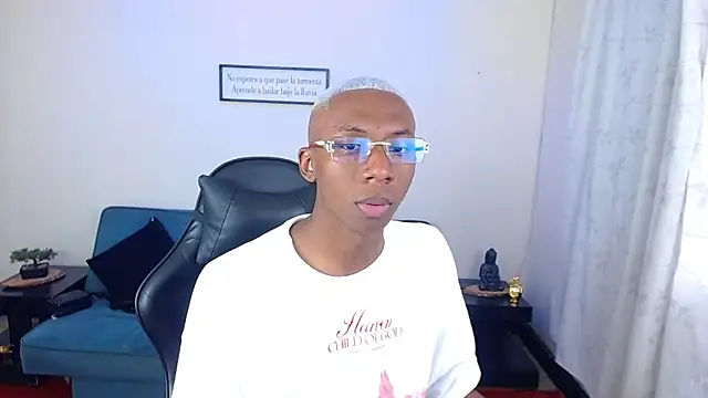 Miilo18 online show from January 13, 2026, 9:19 pm