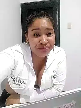 Snapshot of Sarahy- chatting on November 23, 2025, 5:39 am Sarahy- online show from November 23, 2025, 5:39 am