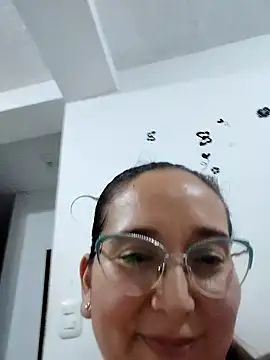 LaLey2702 online show from November 28, 2025, 2:12 am