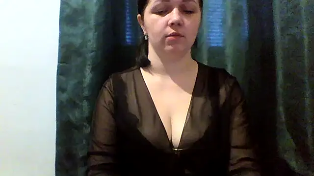 Snapshot of Vitalina282128 chatting on February 13, 2026, 2:39 pm Vitalina282128 online show from February 13, 2026, 2:39 pm