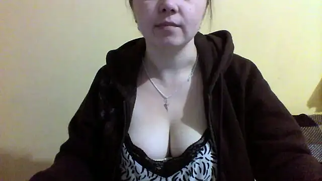 Snapshot of Vitalina282128 chatting on February 2, 2026, 4:50 pm Vitalina282128 online show from February 2, 2026, 4:50 pm