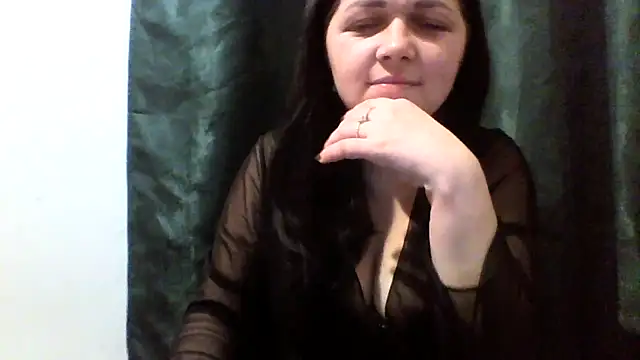 Snapshot of Vitalina282128 chatting on February 13, 2026, 2:11 am Vitalina282128 online show from February 13, 2026, 2:11 am