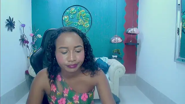 Gelen brunette online show from November 24, 2025, 5:13 pm