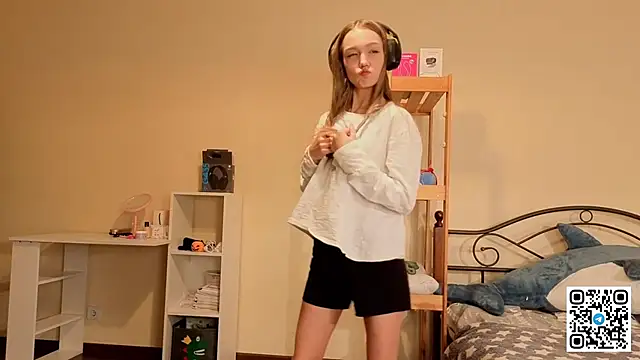 HoaPatton online show from December 4, 2025, 11:09 am