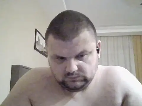 Snapshot of cyrex_monster chatting on May 30, 2026, 6:35 pm cyrex monster online show from May 30, 2026, 6:35 pm
