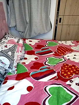 Sarah Lark- online show from November 22, 2025, 1:15 am