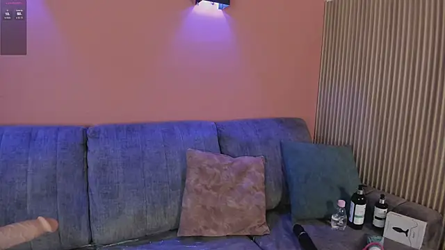 Vitoria-Queen online show from November 19, 2025, 9:04 pm