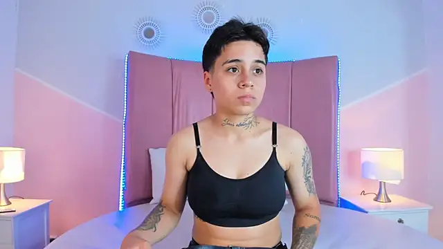 noah wells online show from November 12, 2025, 7:51 pm