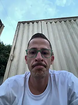 Snapshot of Lucasjandre chatting on January 8, 2026, 9:54 pm Lucasjandre online show from January 8, 2026, 9:54 pm