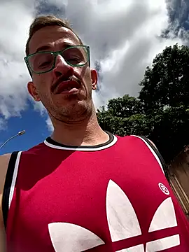 Snapshot of Lucasjandre chatting on January 10, 2026, 12:55 pm Lucasjandre online show from January 10, 2026, 12:55 pm