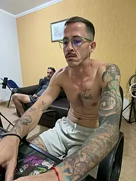 Lucasjandre online show from June 4, 2026, 2:38 am
