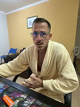 Lucasjandre online show from June 18, 2026, 12:10 pm