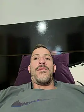 Snapshot of Lucasjandre chatting on July 13, 2026, 10:42 pm Lucasjandre online show from July 13, 2026, 10:42 pm