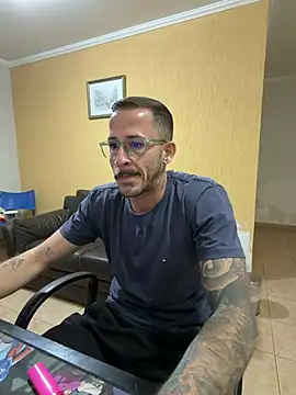Snapshot of Lucasjandre chatting on August 3, 2026, 9:31 pm Lucasjandre online show from August 3, 2026, 9:31 pm