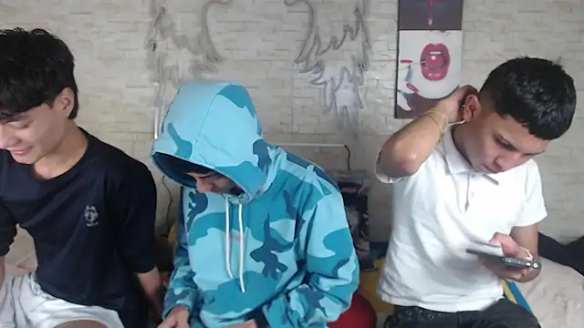 axel milo kairo and noa online show from December 3, 2025, 9:14 pm