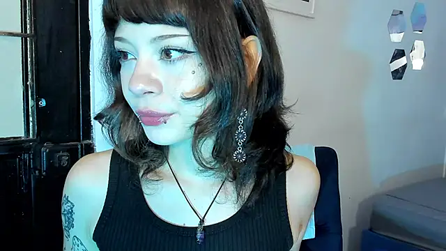 Anny-Bunny  online show from November 14, 2025, 11:08 pm