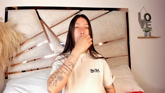 venusmorgan  online show from November 19, 2025, 12:38 pm