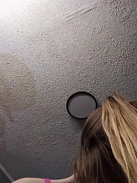 sexxxilexxxi44 online show from December 5, 2025, 12:54 am