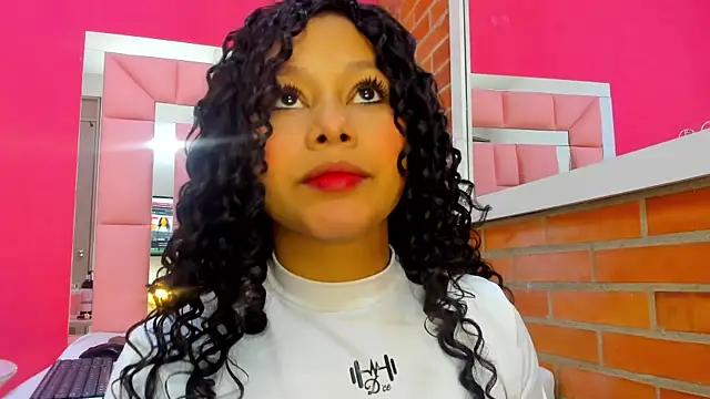 Snapshot of Veronica_sexy69 chatting on November 19, 2025, 6:19 pm Veronica sexy69 online show from November 19, 2025, 6:19 pm