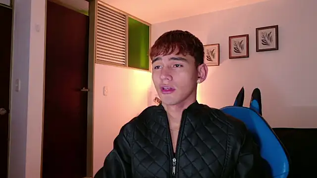 estebanperez 26 online show from March 11, 2026, 10:42 am