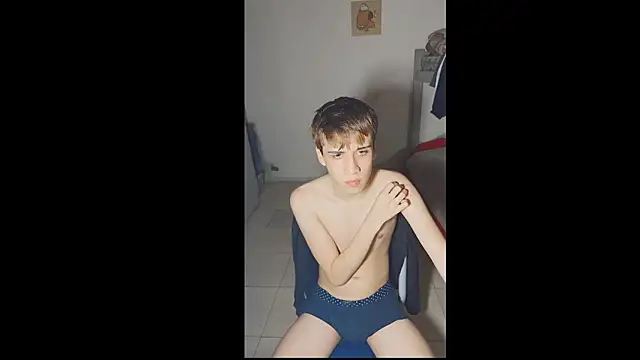 Snapshot of kevinnoff19 chatting on December 1, 2025, 5:08 am kevinnoff19 online show from December 1, 2025, 5:08 am