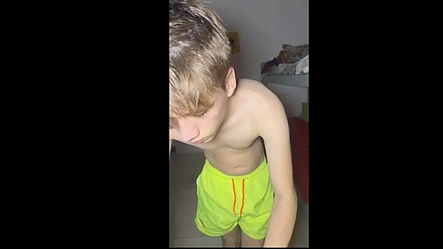 Snapshot of kevinnoff19 chatting on November 18, 2025, 5:38 pm kevinnoff19 online show from November 18, 2025, 5:38 pm