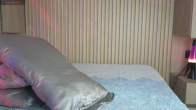 Snapshot of Danmaxwell_ chatting on November 16, 2025, 5:34 am Danmaxwell online show from November 16, 2025, 5:34 am