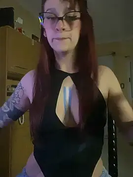Taurina0105 online show from July 4, 2026, 3:57 am