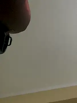 Snapshot of Taurina0105 chatting on November 22, 2025, 7:07 am Taurina0105 online show from November 22, 2025, 7:07 am