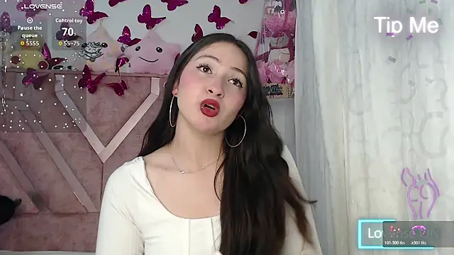 Snapshot of Rosaline-Baker- chatting on November 13, 2025, 3:43 am Rosaline-Baker- online show from November 13, 2025, 3:43 am