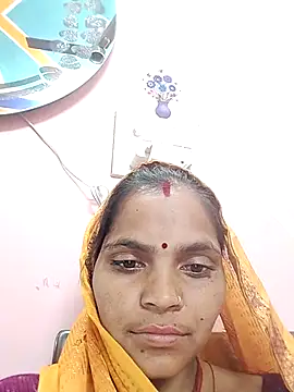 Snapshot of Hott_nenshi chatting on November 22, 2025, 8:35 am Hott nenshi online show from November 22, 2025, 8:35 am