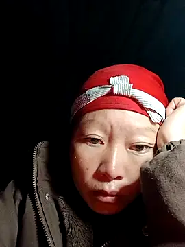 girl-hot2x online show from December 19, 2025, 7:38 pm