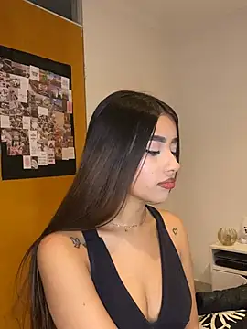 lauren clauz online show from February 5, 2026, 11:33 pm